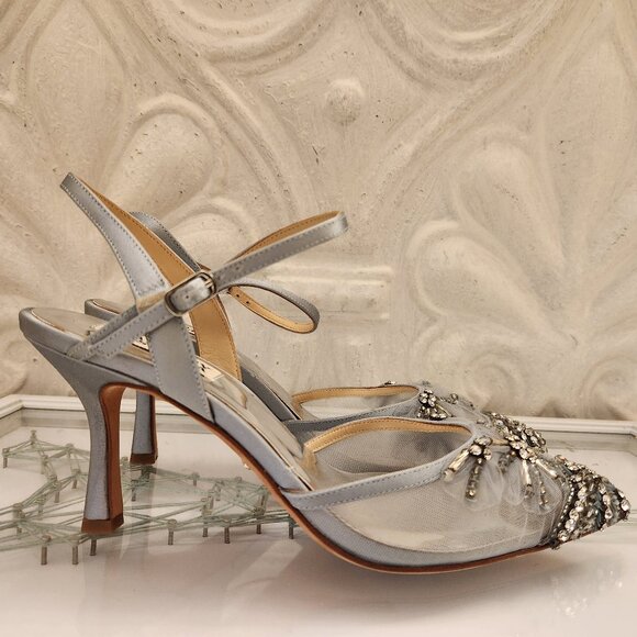 Badgley Mischka Embellished Whisper Blue Heels. NWT. Size 6 - Picture 1 of 9